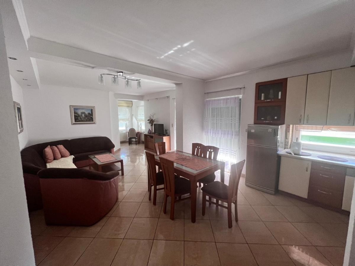 Apartman Ilic Appartement Metković Buitenkant foto